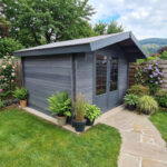 Abri de Jardin en Bois Composite 28 mm Gris Foncé 14,44 m² Double Porte Aluminium et Double Vitrage WoodLife Garden
